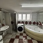 Cosy Family Basement In Copenhagen With Jacuzzi * Soborg
