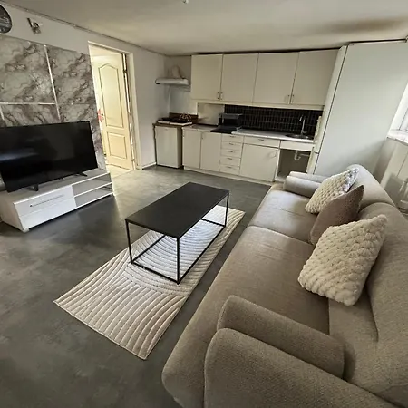 Cosy Family Basement In Copenhagen With Jacuzzi
