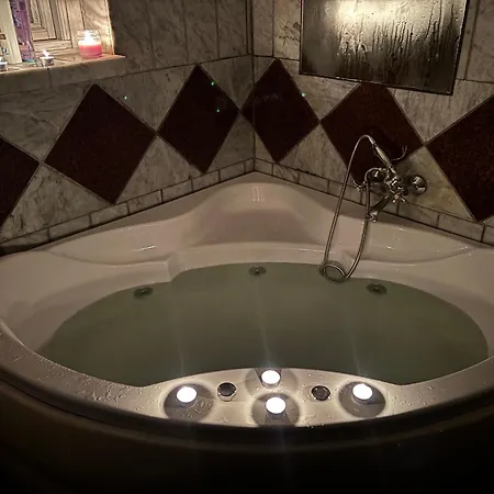 Cosy Family Basement In Copenhagen With Jacuzzi Lejlighed *